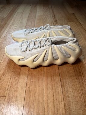 Yeezy Men’s Sneaker